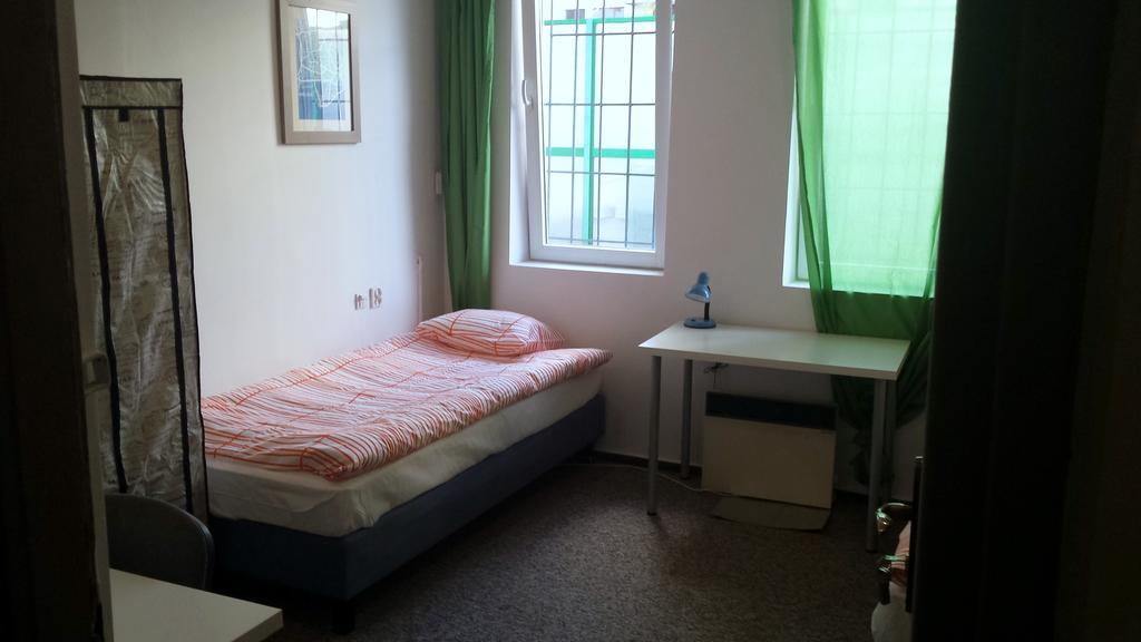 Hostel Erasmus House Warschau Zimmer foto